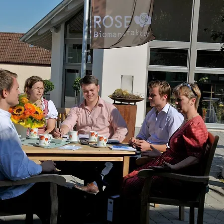 Biohotel-restaurant Rose 3*